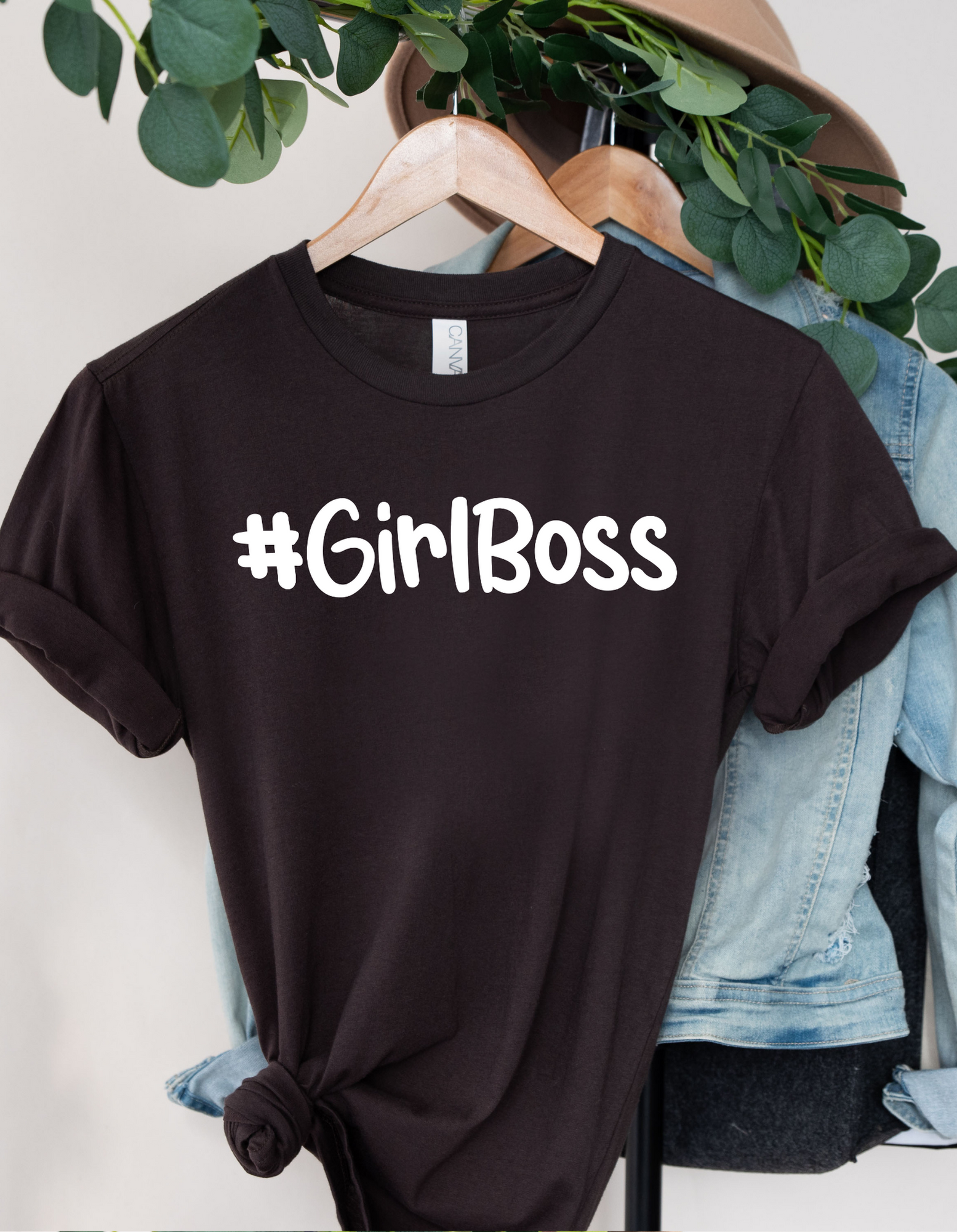 #GirlBoss Women's Short Sleeve Graphic Tee