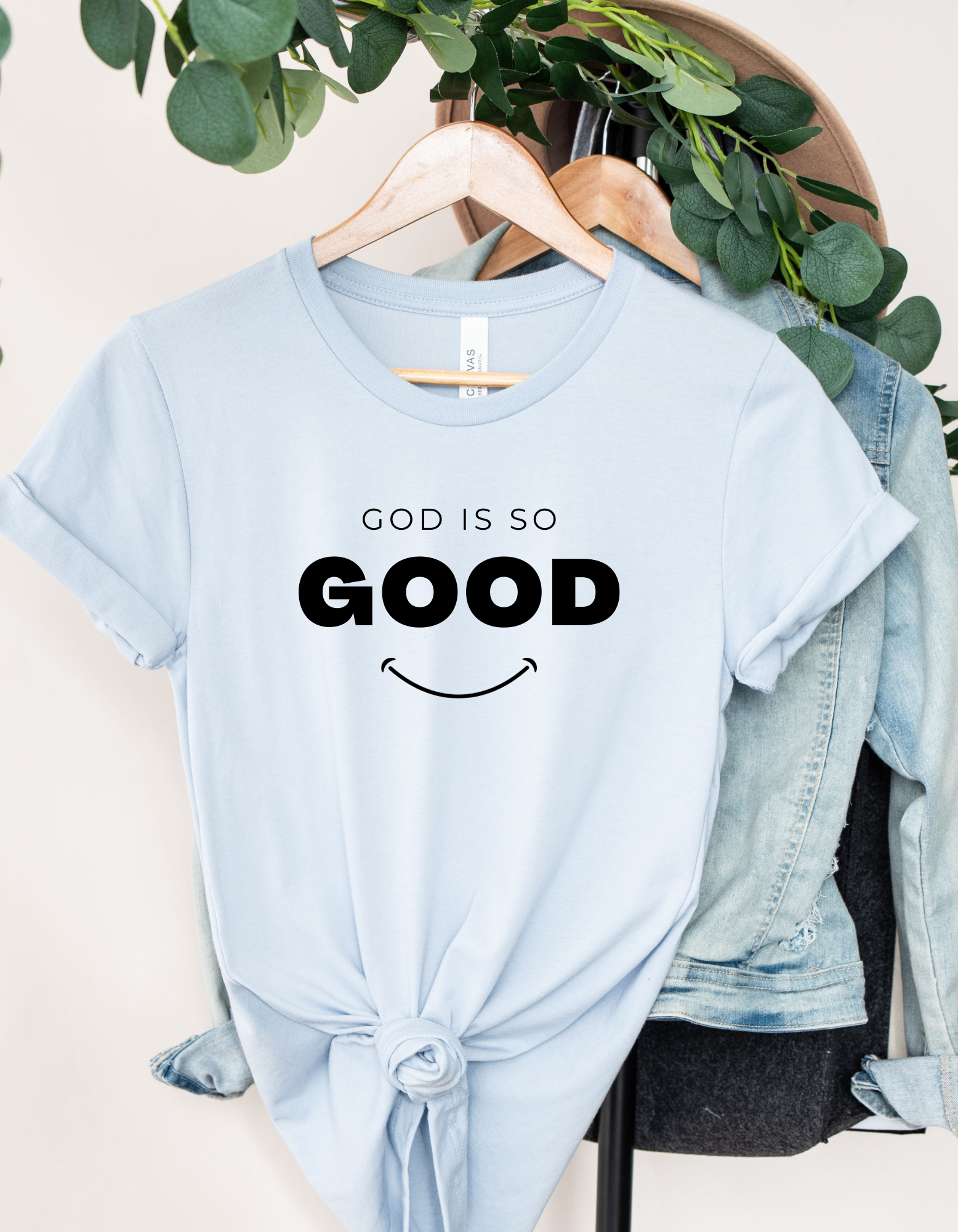 God is so GOOD Women's Short Sleeve Graphic Tee