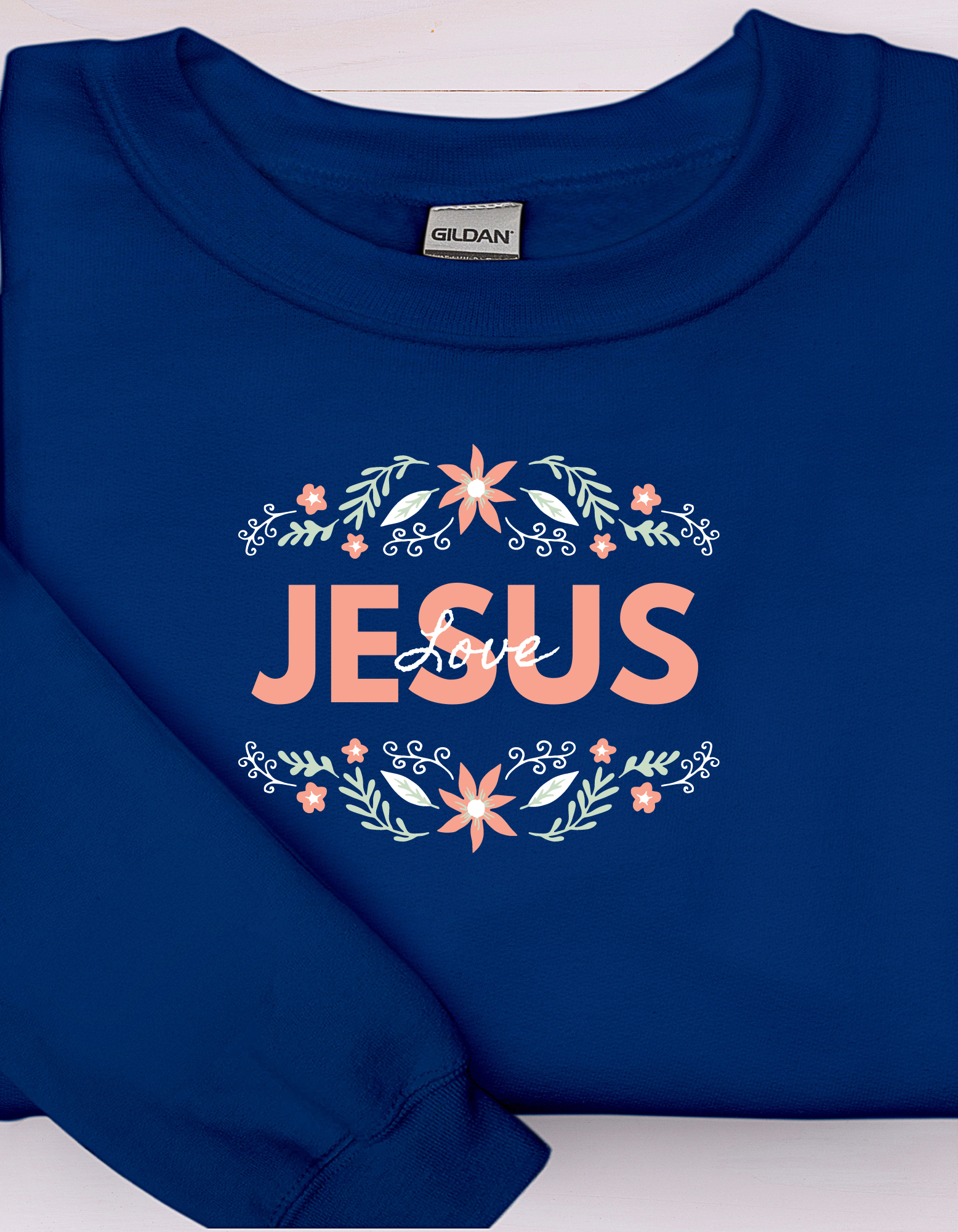 Love Jesus Women's Graphic Sweatshirt