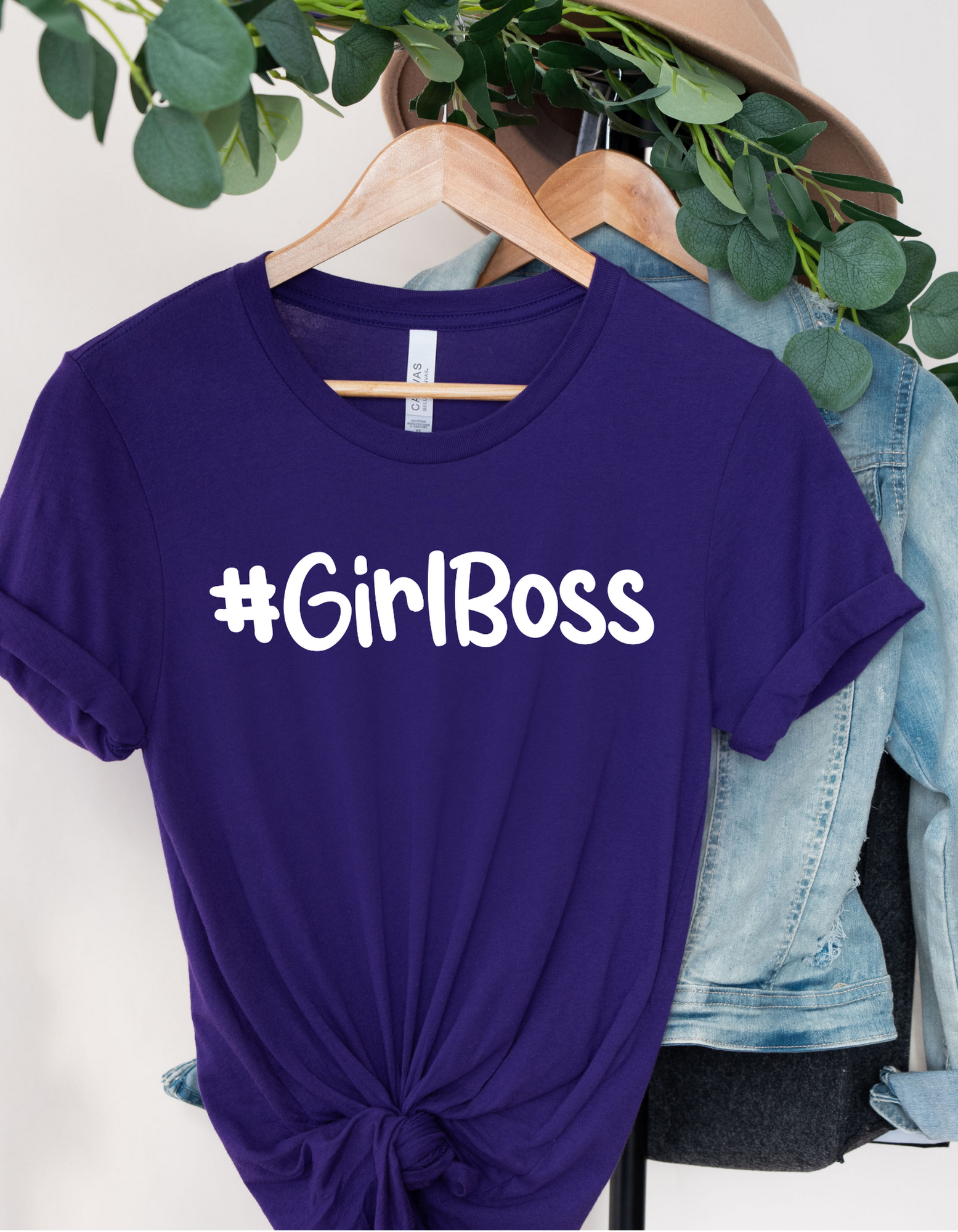 #GirlBoss Women's Short Sleeve Graphic Tee