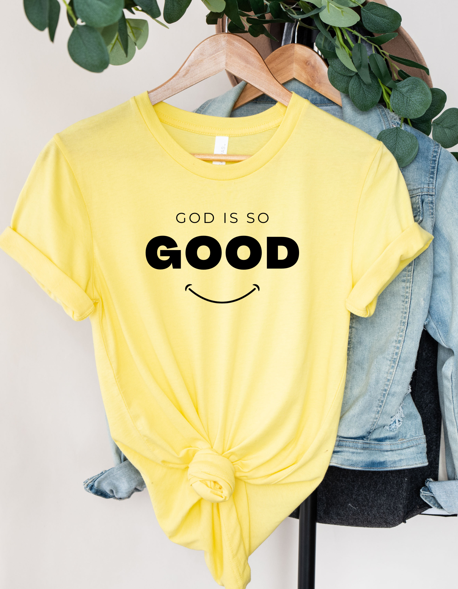 God is so GOOD Women's Short Sleeve Graphic Tee